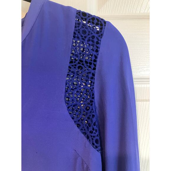 Daniel Rainn 100% Silk Blue Long Sleeve Blouse Open Crochet Detail Size S - Picture 4 of 8